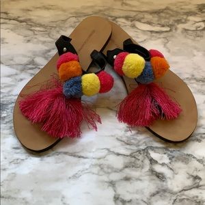 🎉🎉HP🎉🎉Rebecca Minkoff Pom Pom Sandals Size 7